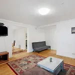 Aldars Urban Grand Suite No.15 *