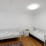 Aldars Urban Grand Suite No.15