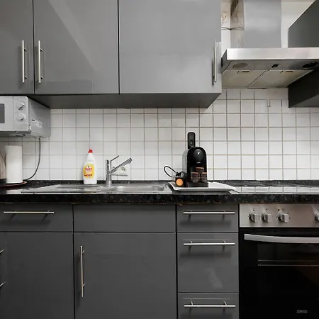 Aldars 15 Apartamento