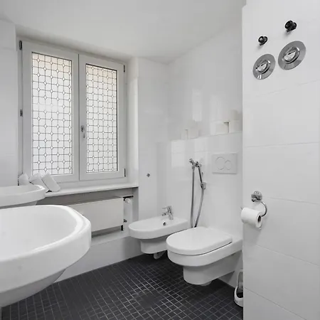 Aldars Urban Grand No.15 Apartment